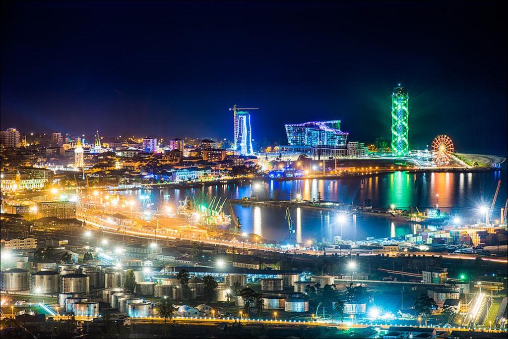 Apart Hotel Orbi Sea Towers Batumi Esterno foto