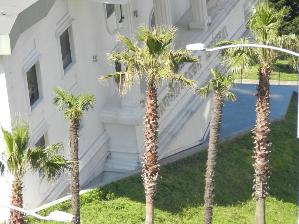 Apart Hotel Orbi Sea Towers Batumi Esterno foto